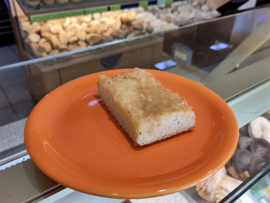 Kuchenstück Bienenstich - Marktschwalbe